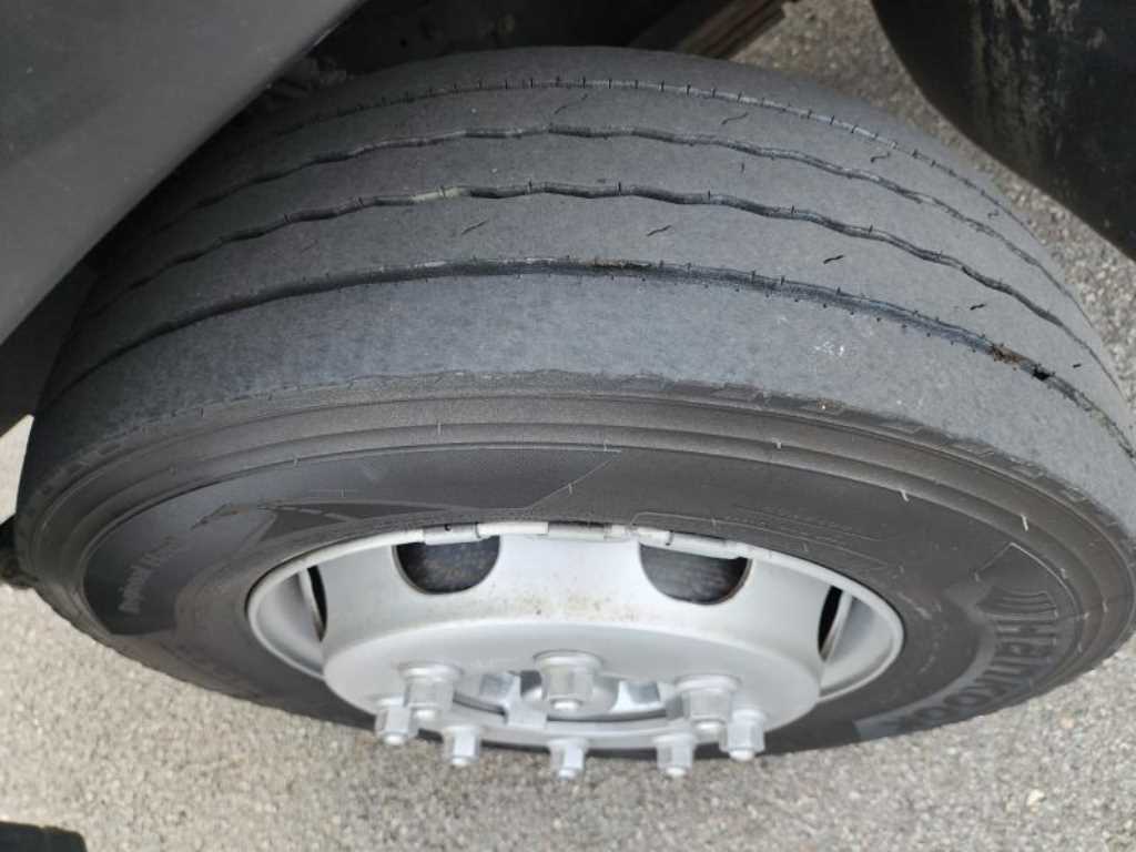 현대 메가트럭 표준탑 4.5톤 수동 15