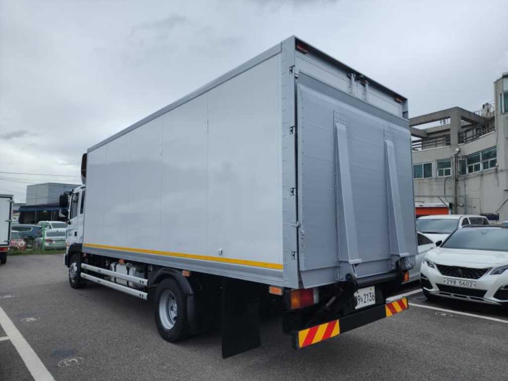 현대 메가트럭 냉동탑 4.5톤 수동 5