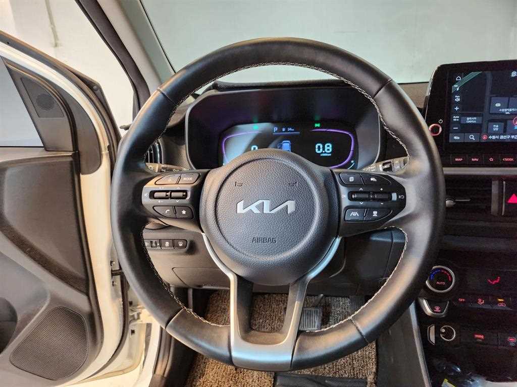 Kia Morning 1.0 Gasoline Signature 10