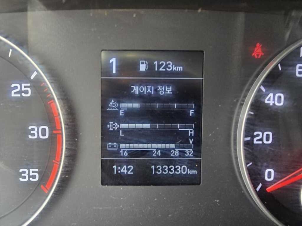 현대 올뉴마이티 2.5톤 익스하이탑 12