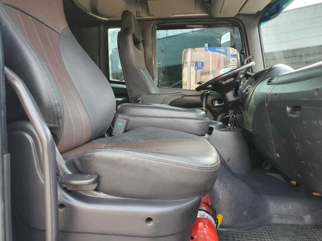 현대 메가트럭 단바리 카고 5톤 수동 12