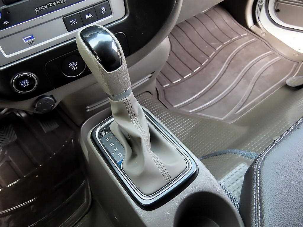 현대 포터2 1톤 윙바디 LPG 11