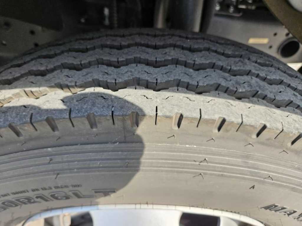 기아 봉고3 1.2톤 윙바디 LPG 11