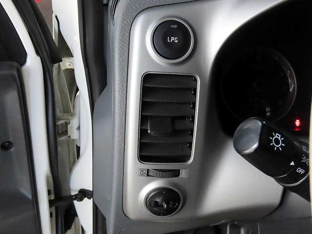 기아 봉고3 1톤 냉동탑 LPG 10