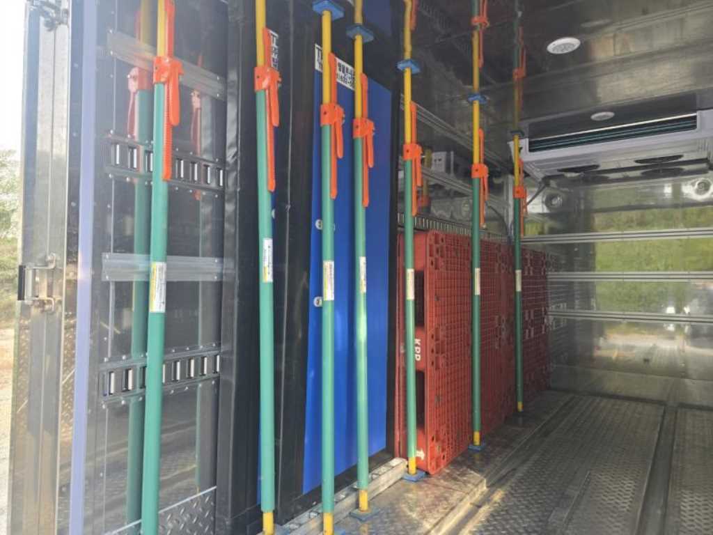 기아 봉고3 1.2톤 냉장탑 LPG 7