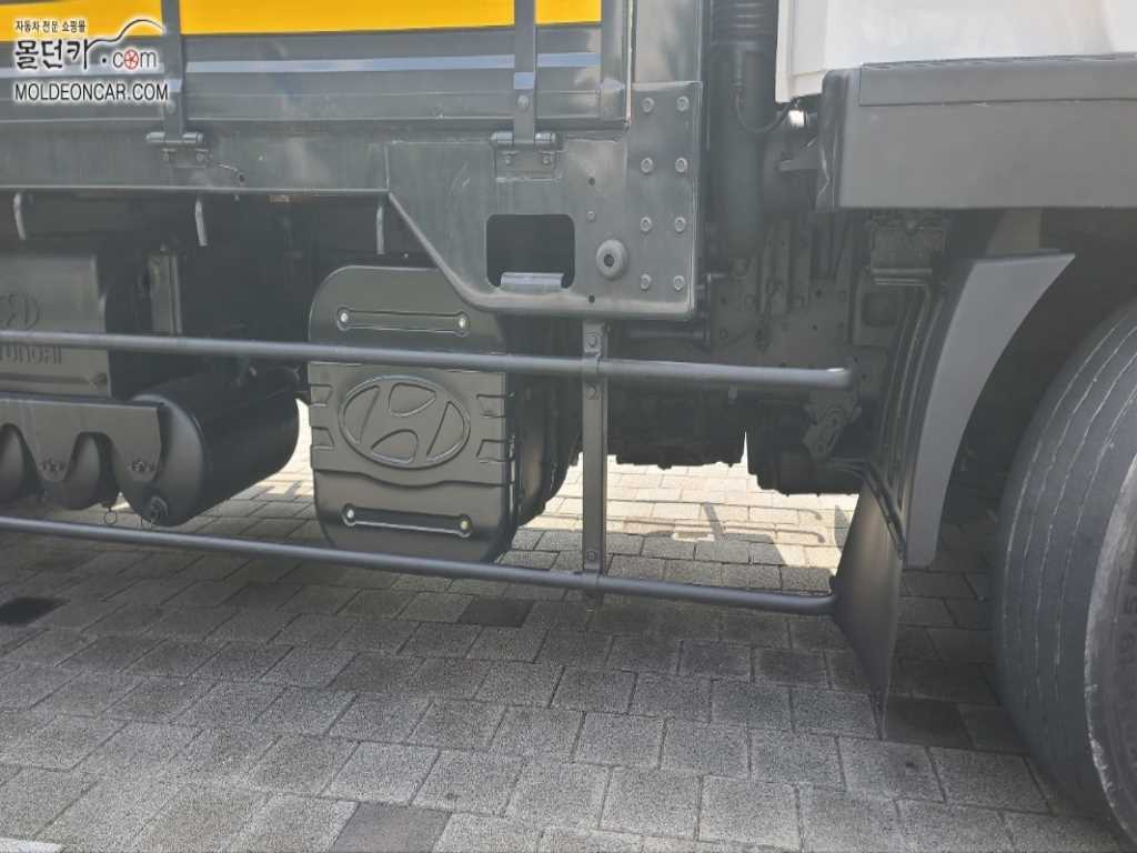 현대 메가트럭 카고 15