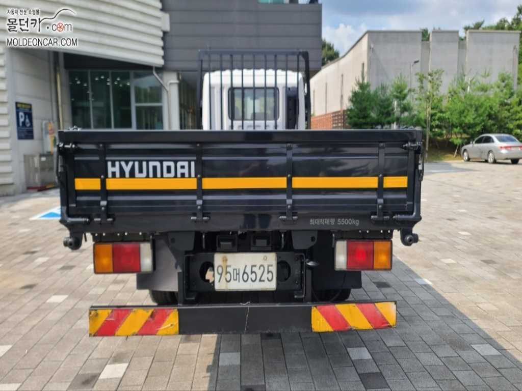 현대 메가트럭 카고 3