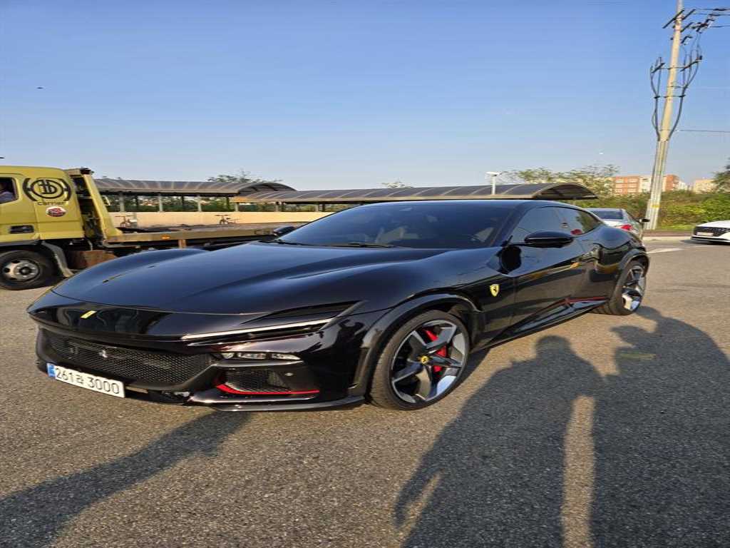 Ferrari Purosangue 6.5 V12 3