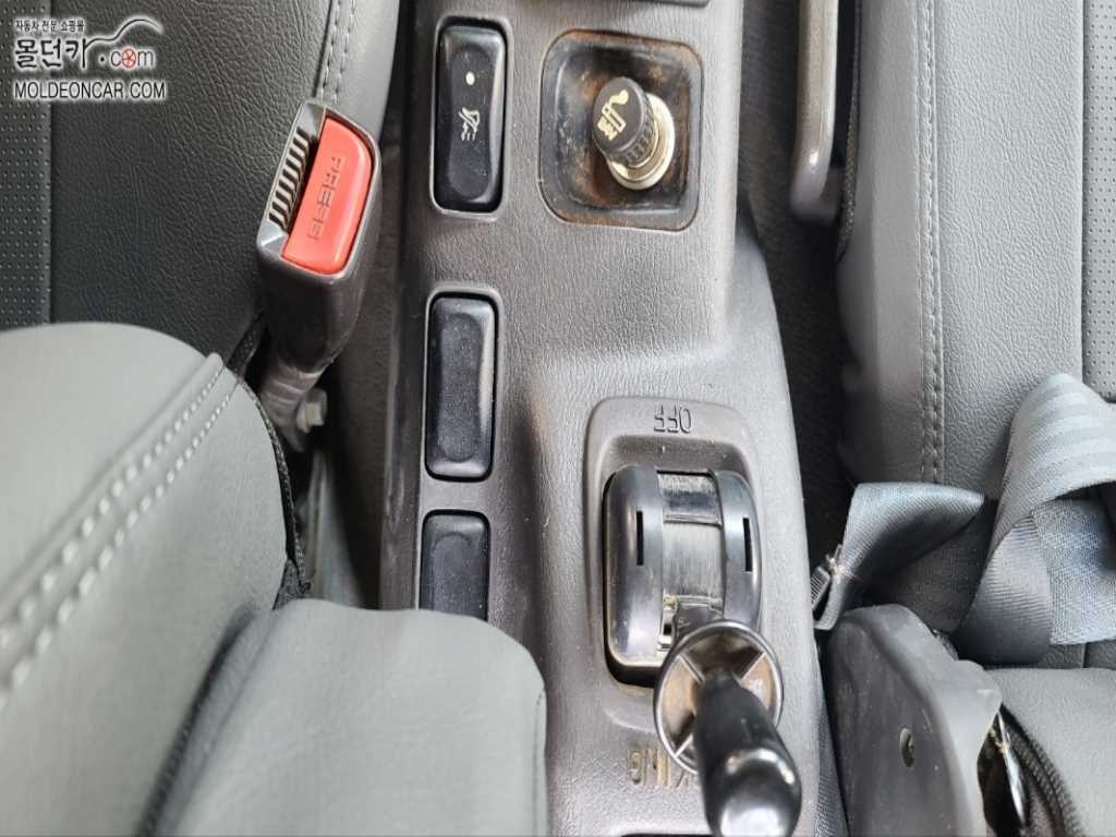 현대 메가트럭 카고 12