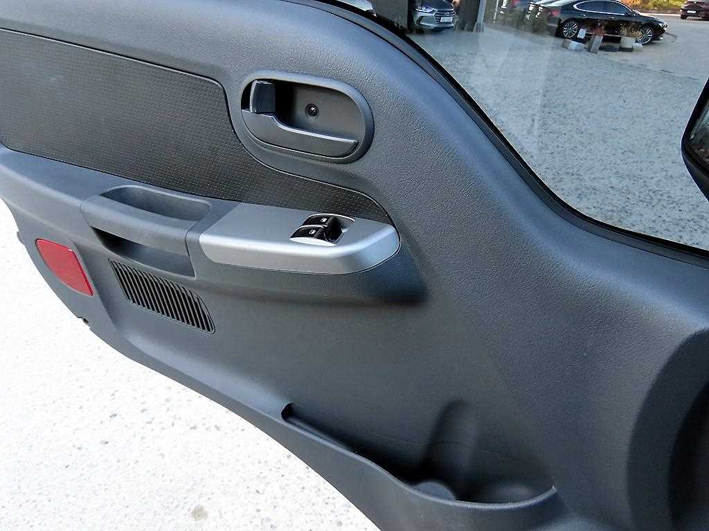 기아 봉고3 1톤 윙바디 킹캡 장축 LPG 11