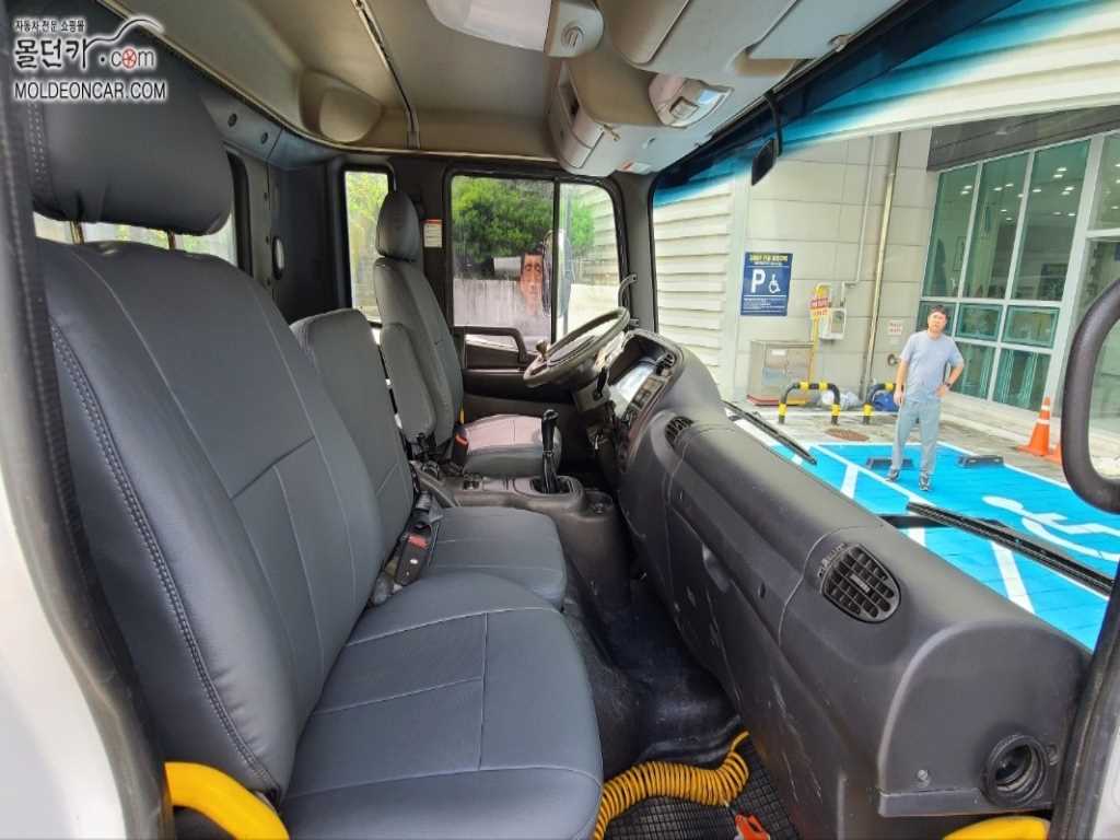 현대 메가트럭 카고 9