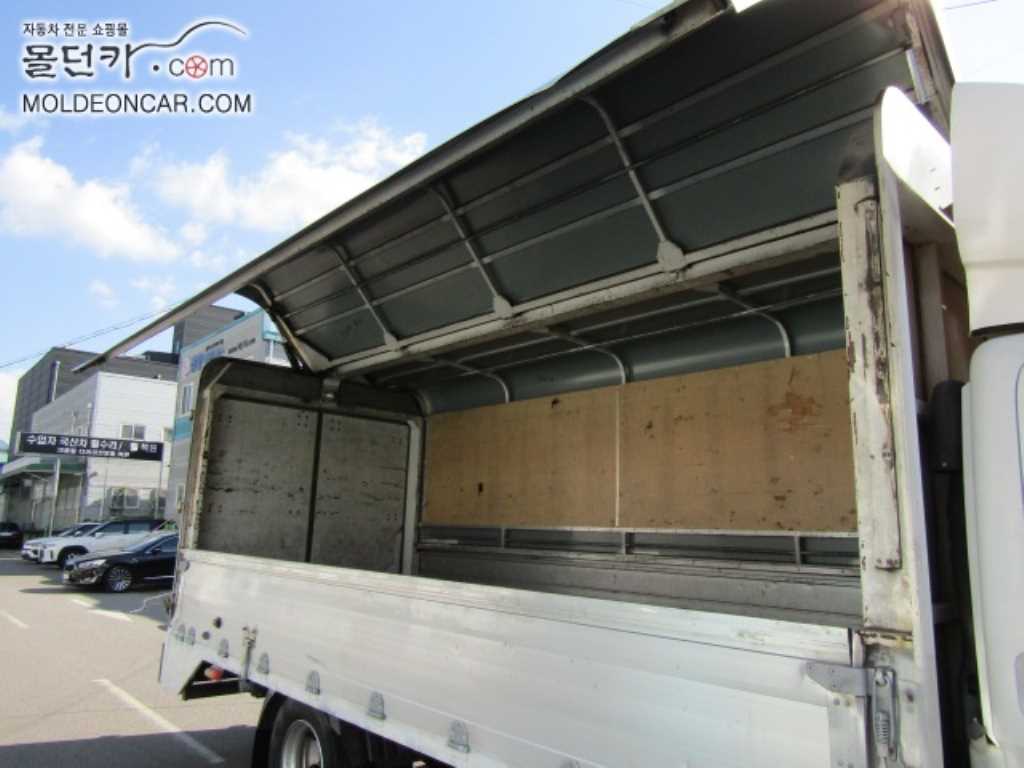 현대 이마이티 윙바디 8