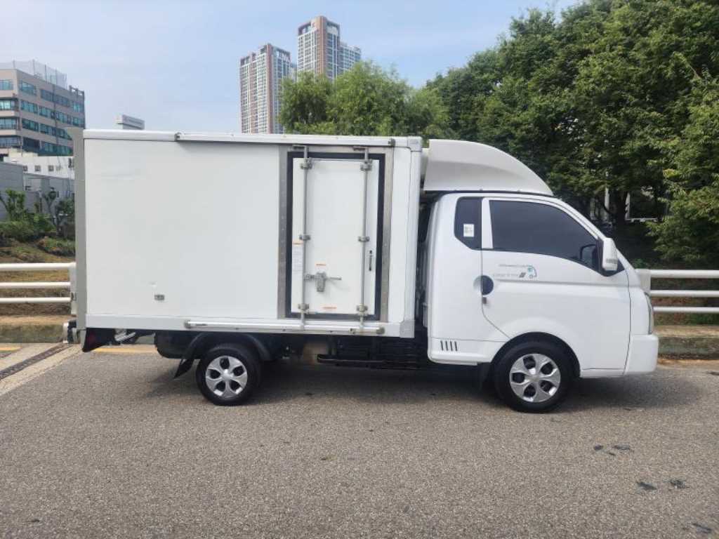 현대 포터2 1톤 냉동탑 LPG 4