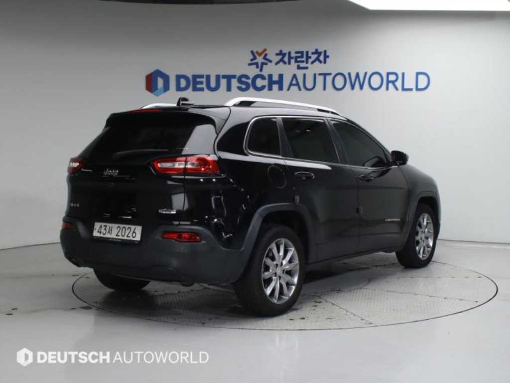 지프 체로키 2.4 론지튜드 AWD 사진 2/20