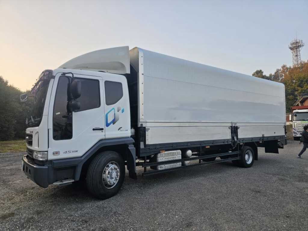 타타대우 노부스 280 단바리 윙바디 4.5톤 수동 0