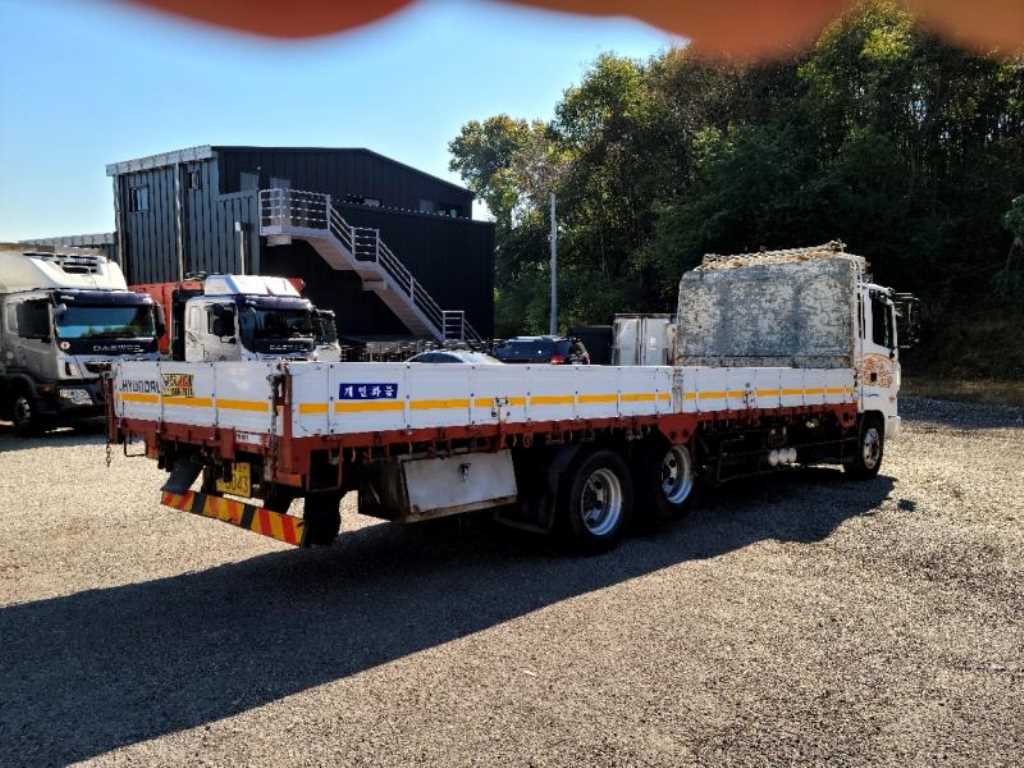 현대 메가트럭 카고 4.5톤 수동 2