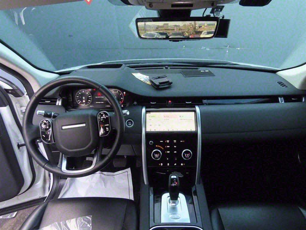 Land Rover Discovery Sport P250 SE 10