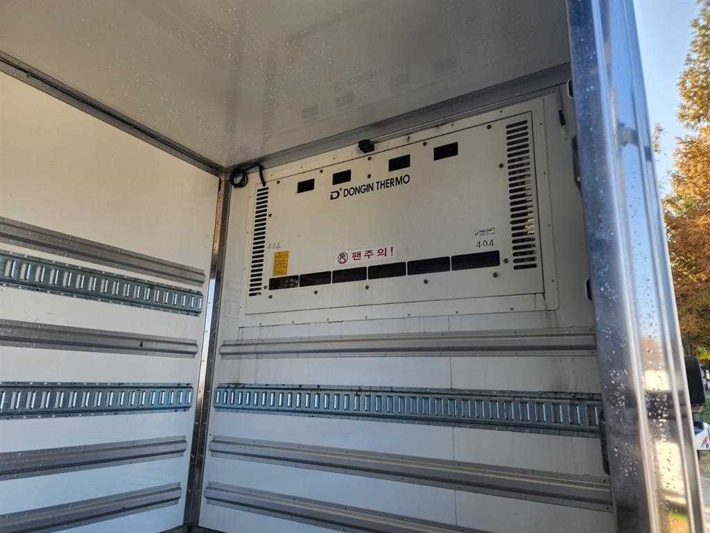 현대 올뉴마이티 2.5톤 냉동탑 11