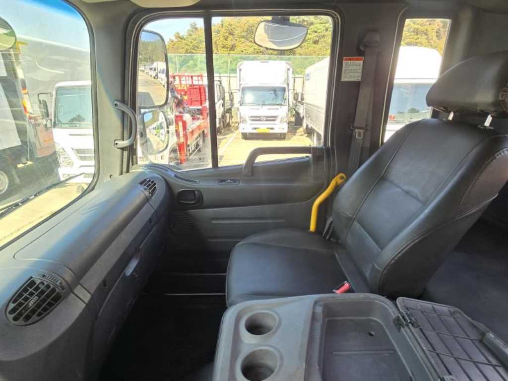 현대 메가트럭 단바리 카고 4.5톤 수동 13