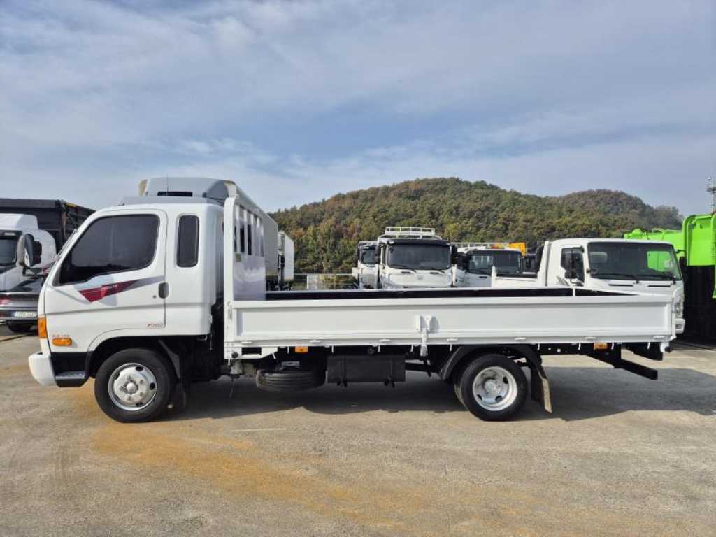 현대 이마이티 2.5톤 카고 슈퍼캡 2