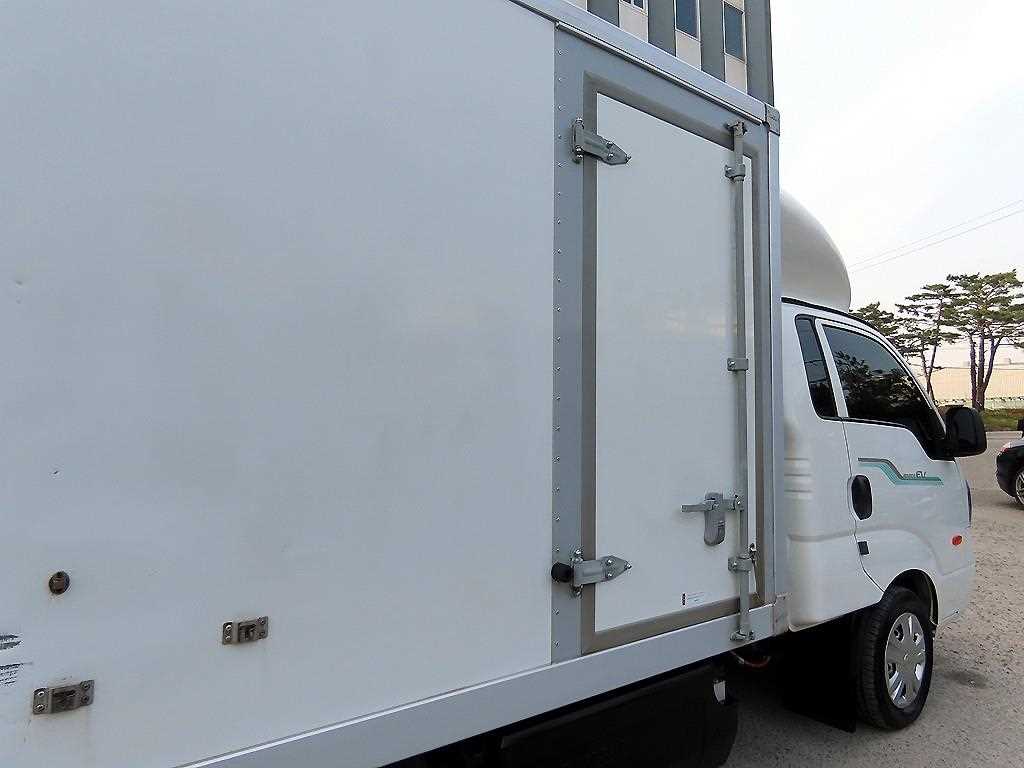 기아 봉고3 1톤 표준탑 전기 4