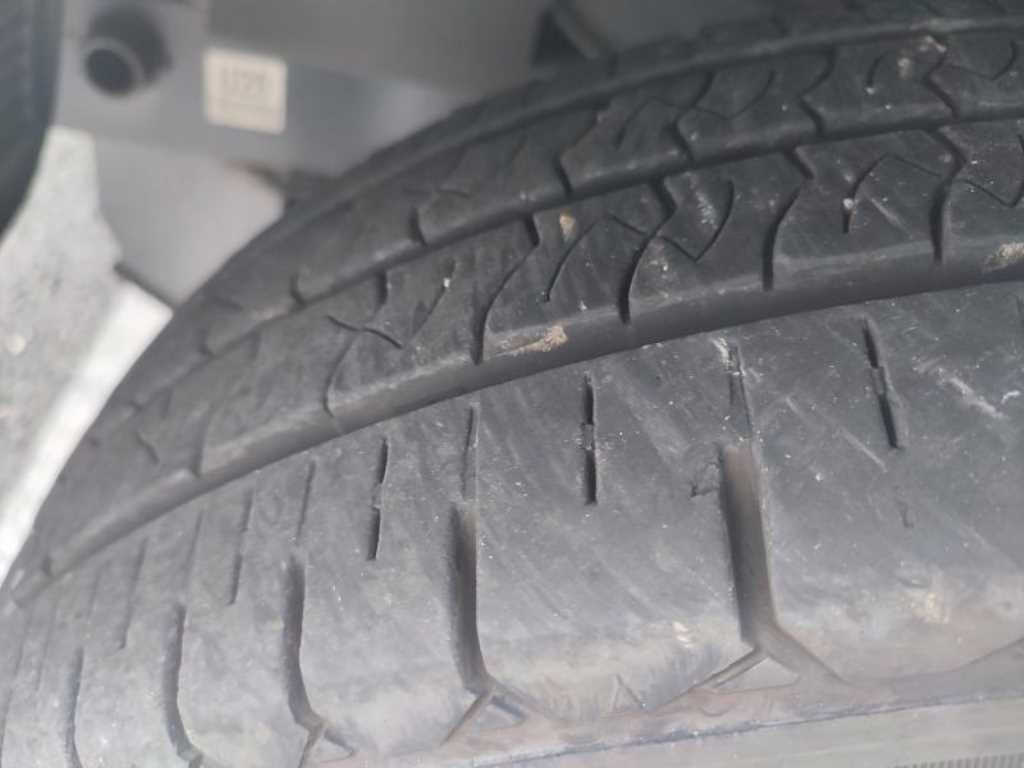 현대 포터2 1톤 윙바디 LPG 17