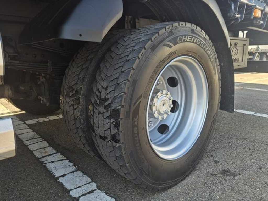 현대 메가트럭 단바리 카고 4.5톤 수동 7