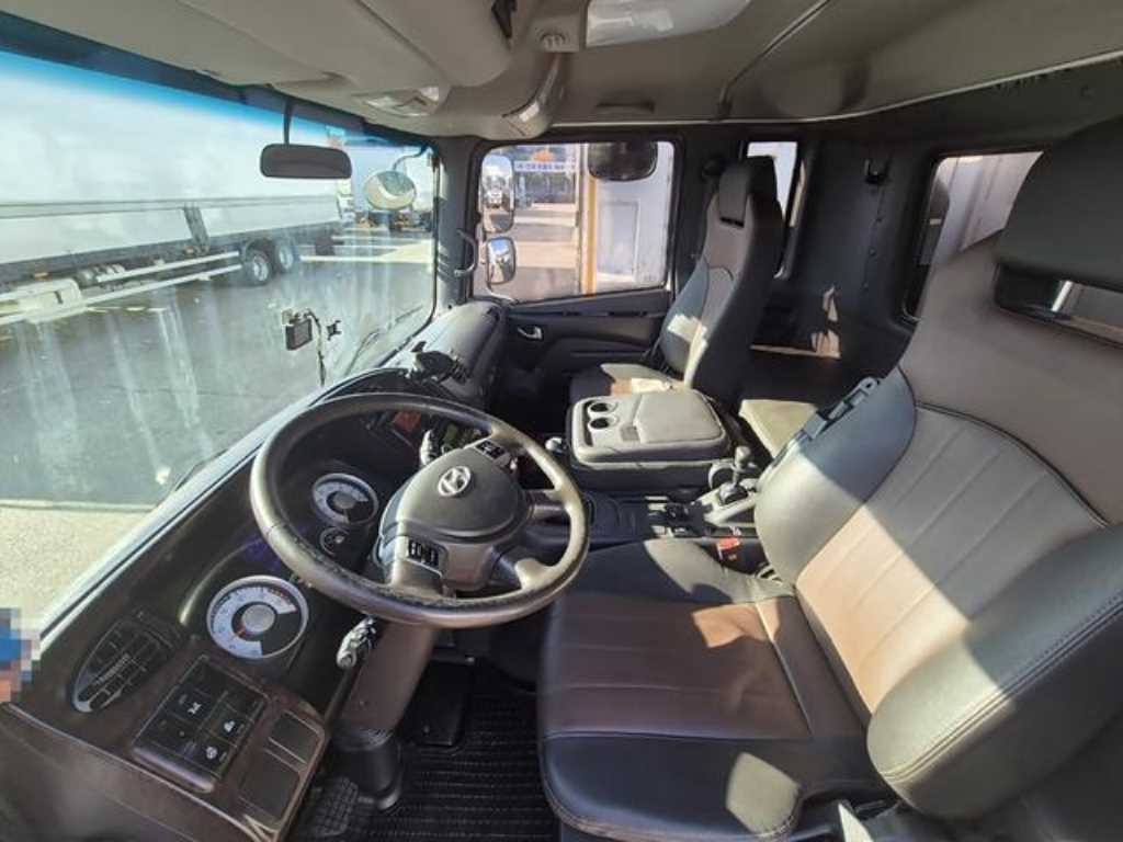 현대 메가트럭 단바리 카고 4.5톤 수동 8