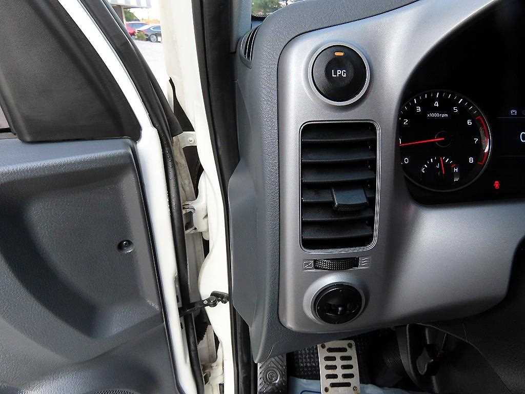 기아 봉고3 1톤 표준탑 LPG 12