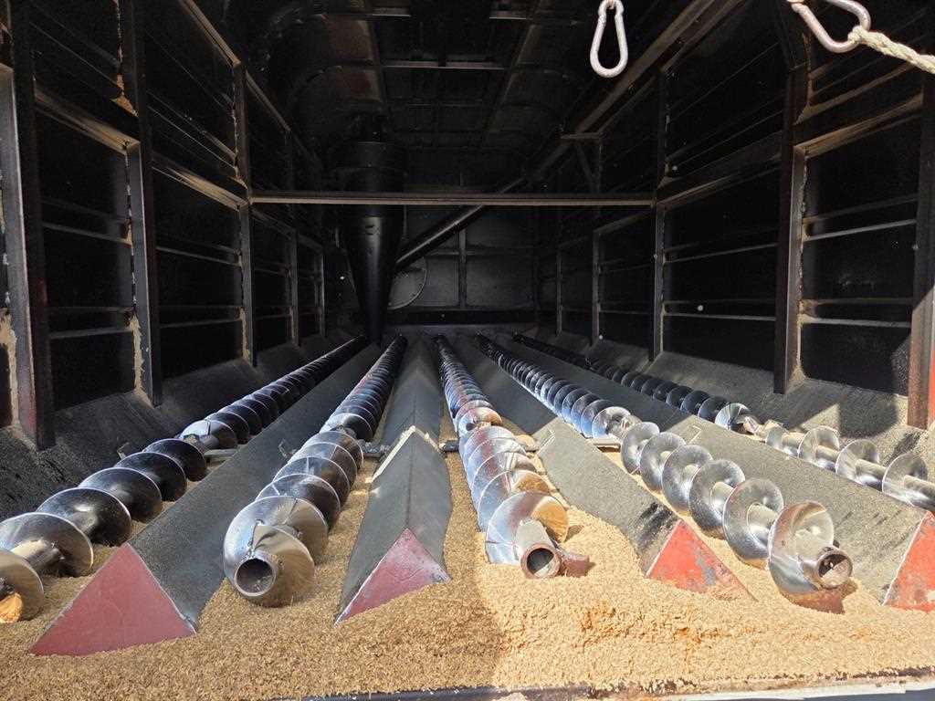 현대 왕겨(톱밥)차 5톤 단바리 수동 8