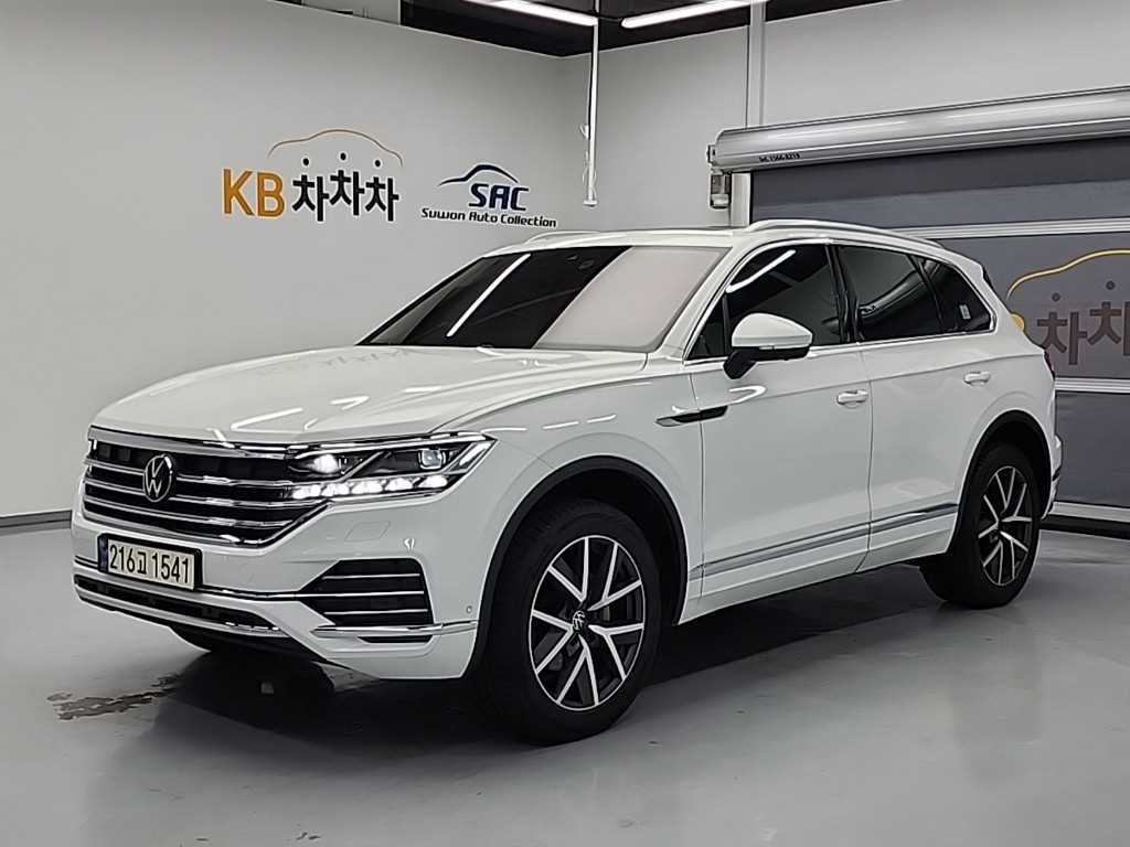 투아렉 3세대 3.0 TDI 프레스티지 2023년식