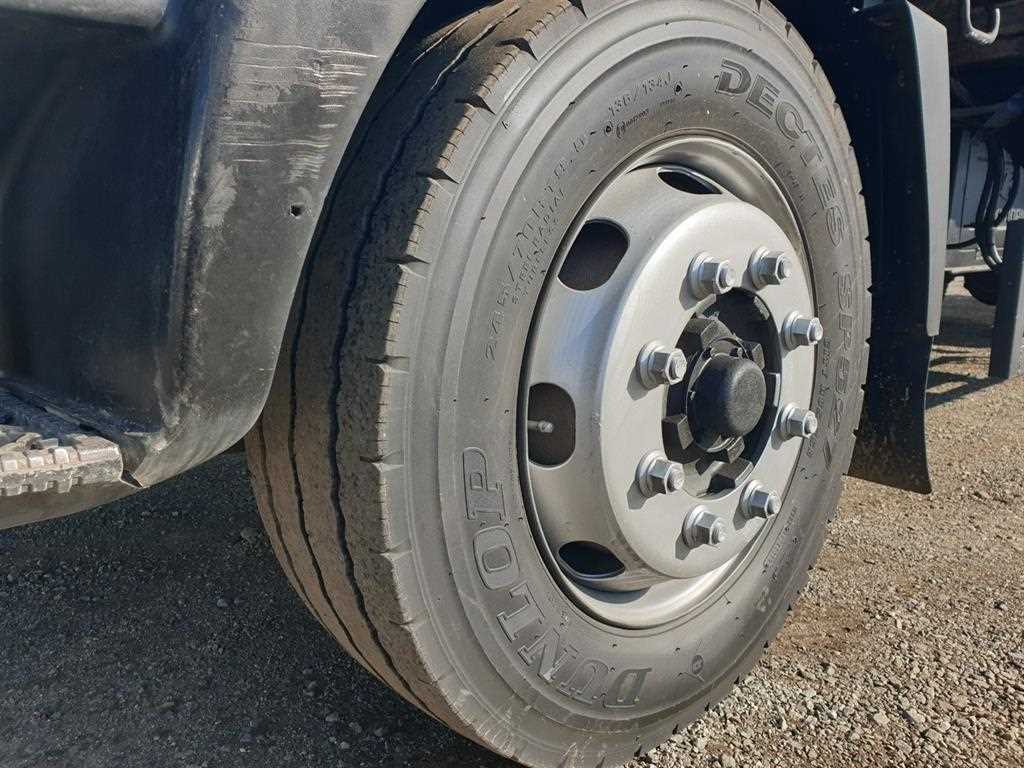 현대 메가트럭 235 단바리 윙바디 4.5톤 수동 6