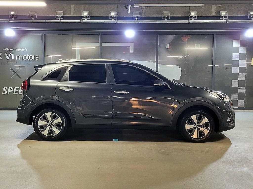 Kia Niro 1.6 HEV Trendy 4