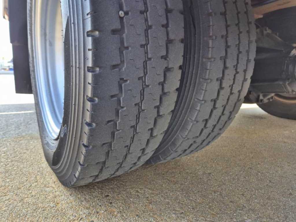 현대 올뉴마이티 2.5톤 익스하이탑 슈퍼캡 13