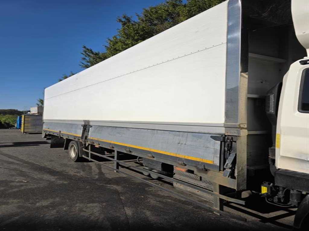 현대 메가트럭 단바리 윙바디 5톤 수동 5