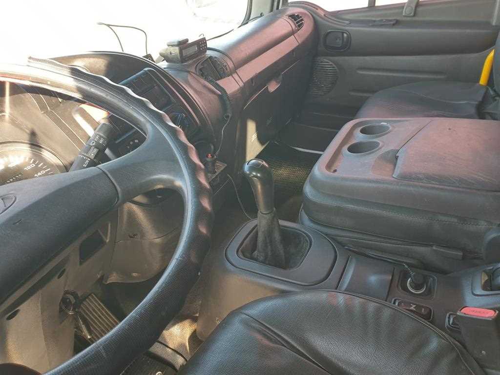 현대 메가트럭 235 단바리 윙바디 4.5톤 수동 8