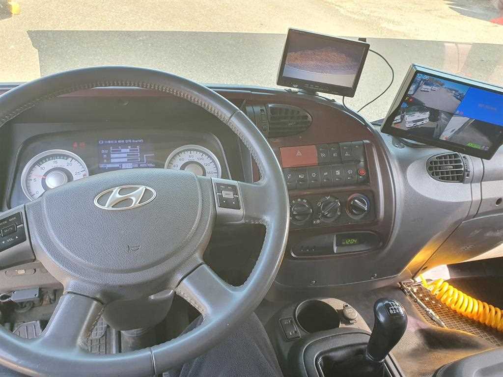 현대 메가트럭 단바리 윙바디 5톤 수동 17