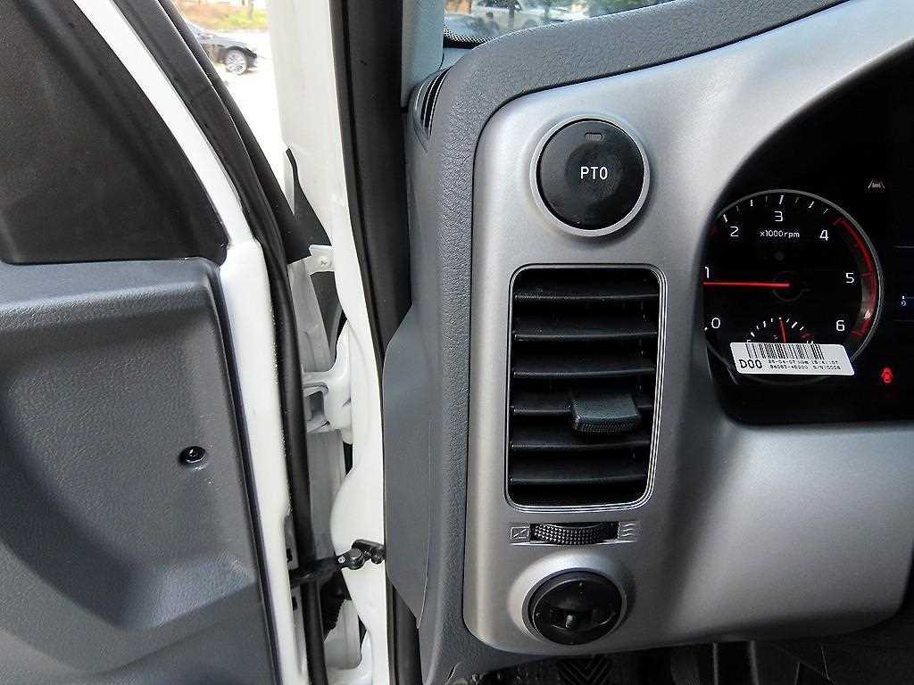 기아 봉고3 1톤 카고 LPG 11