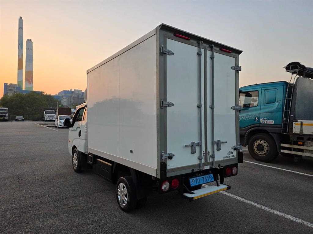 기아 봉고3 1톤 표준탑 전기 3