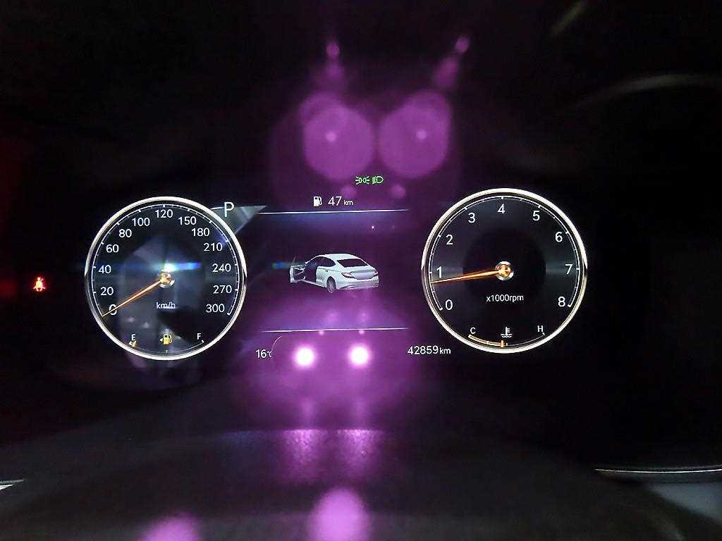 Genesis G70 Gasoline 2.0T 2WD Sport Package 10