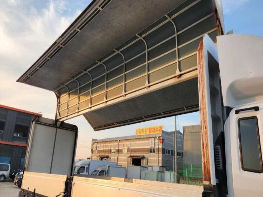 현대 메가트럭 윙바디 6.5톤 수동 15