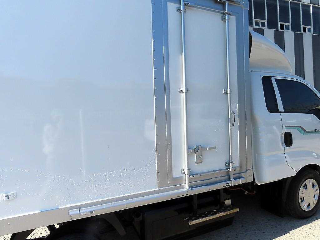 기아 봉고3 1톤 표준탑 전기 4