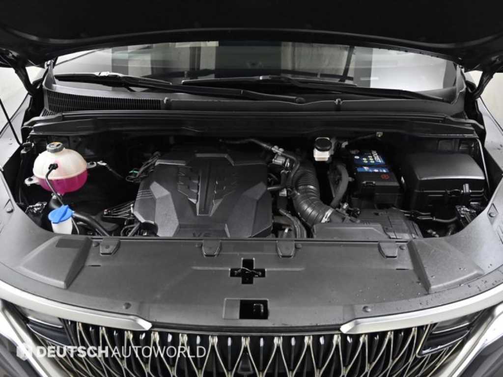 Kia Carnival Gasoline High Limousine Signature 7