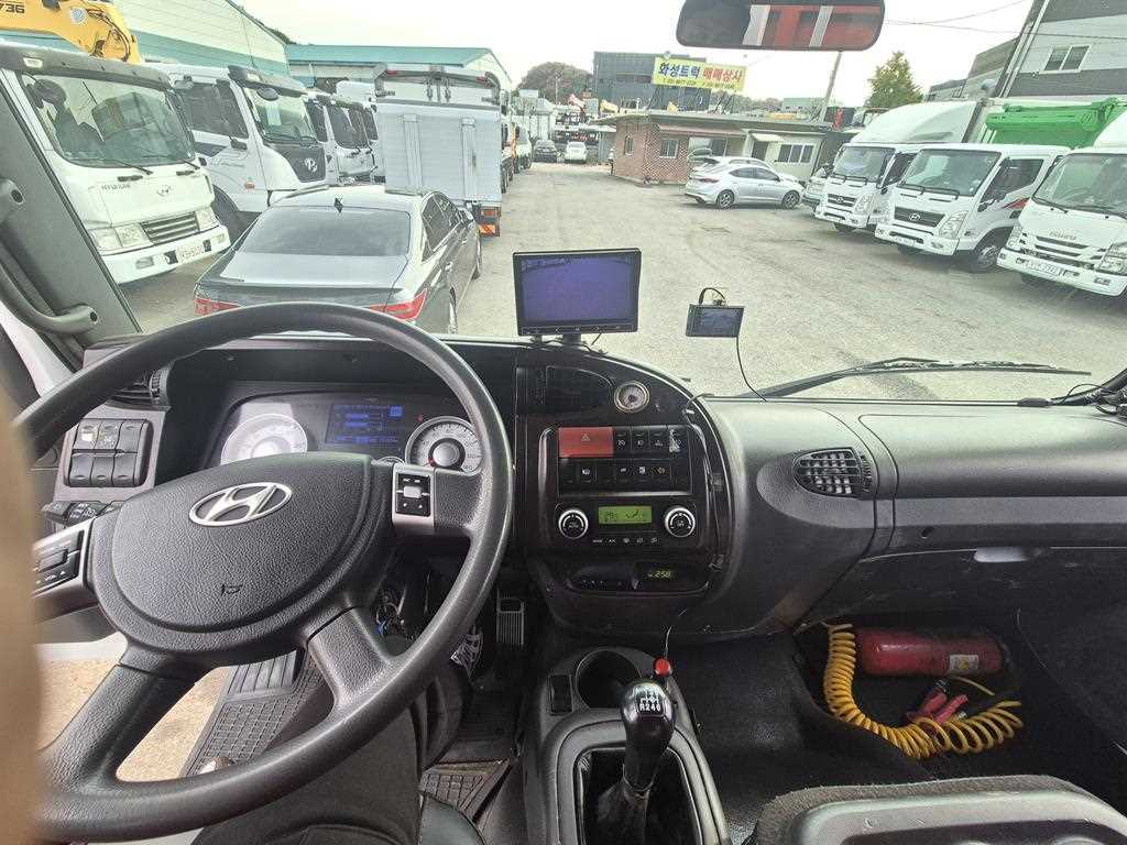 현대 메가트럭 집게차 5톤 수동 없음(순정) 18