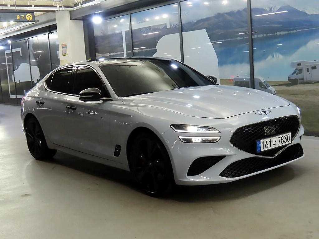 Genesis G70 Gasoline 2.0T 2WD Sport Package 2