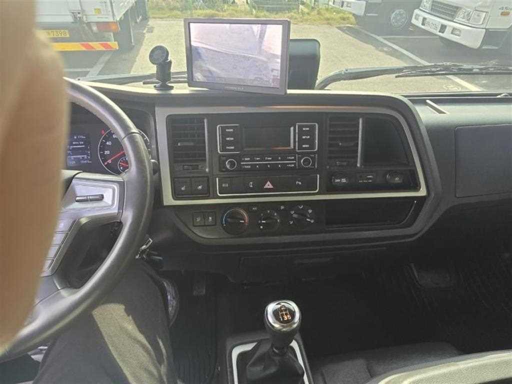 현대 올뉴마이티 2.5톤 익스하이탑 13