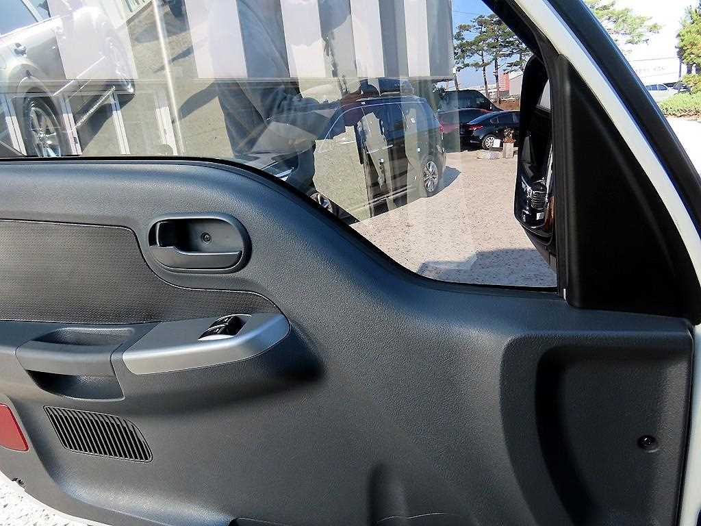 기아 봉고3 1톤 윙바디 LPG 11