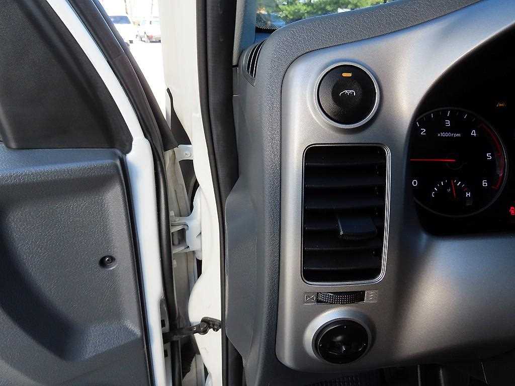 기아 봉고3 1톤 윙바디 LPG 12