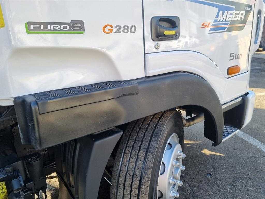 현대 살수차 메가트럭 수동 8