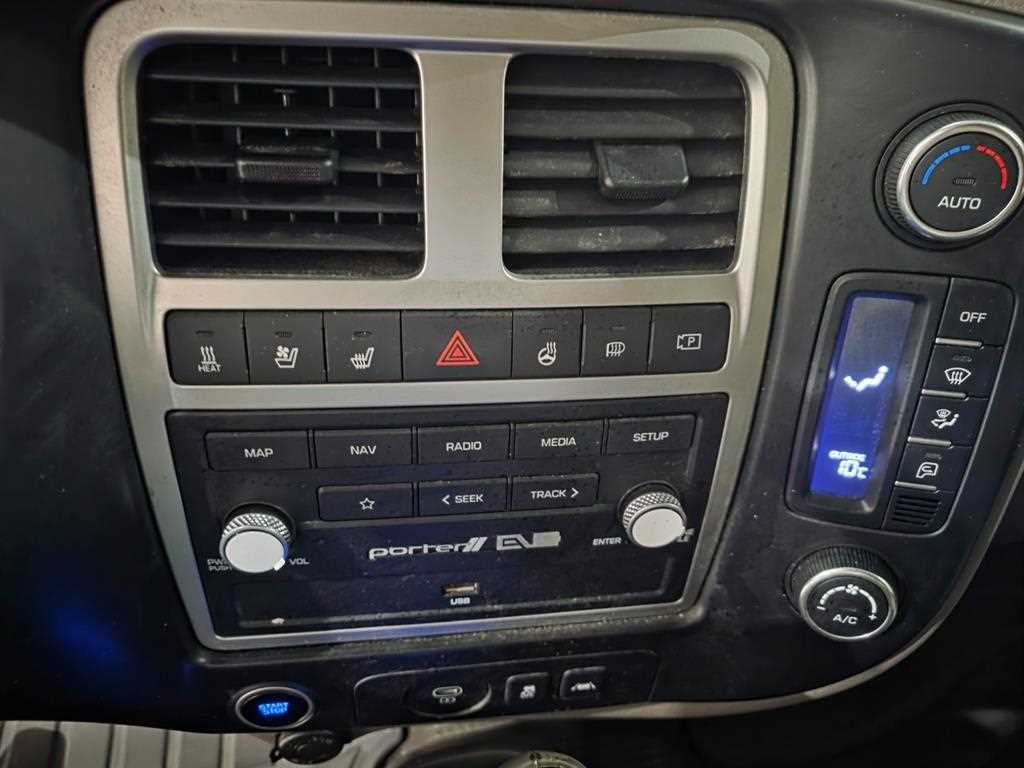 현대 포터2 1톤 윙바디 전기 11